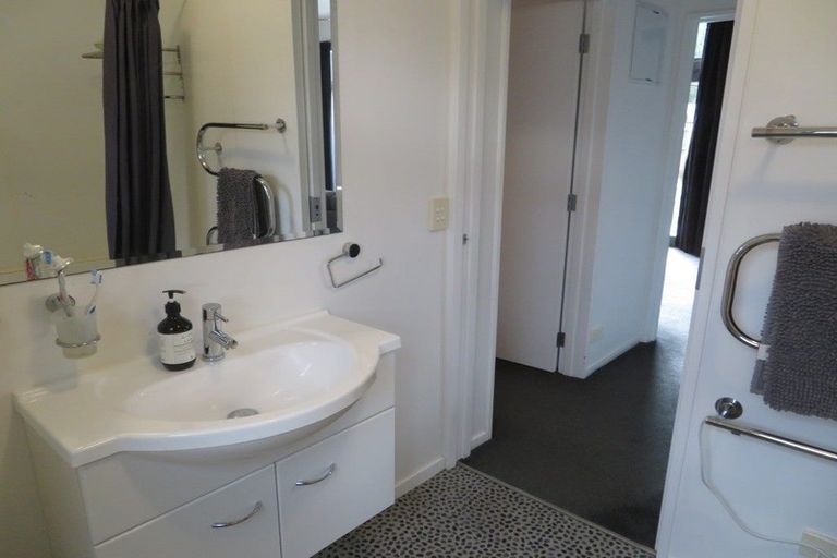 Photo of property in 32 Sylvan Street, Lake Hayes, Queenstown, 9304