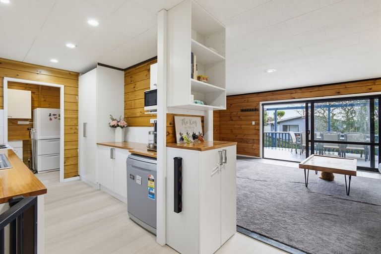 Photo of property in 2b Collingwood Road, Waiuku, 2123