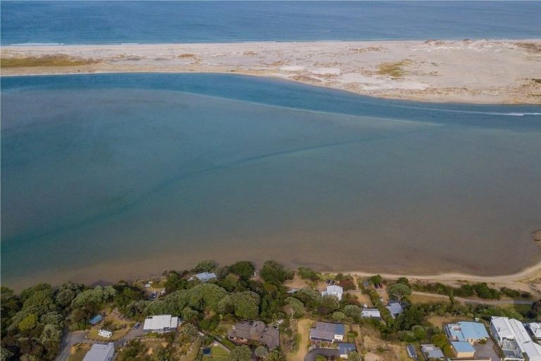 Photo of property in 17 Cheviot Street, Mangawhai Heads, Mangawhai, 0505