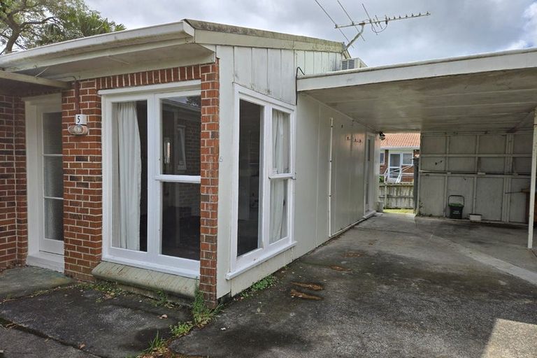 Photo of property in 1/68 Titirangi Road, New Lynn, Auckland, 0600