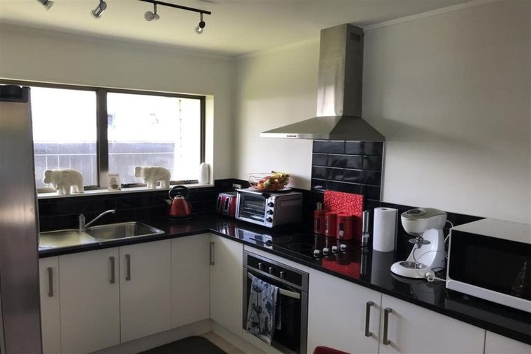 Photo of property in 2/240 Great South Road, Manurewa, Auckland, 2102