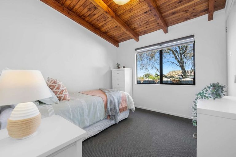 Photo of property in 92 Hutchinsons Road, Bucklands Beach, Auckland, 2014