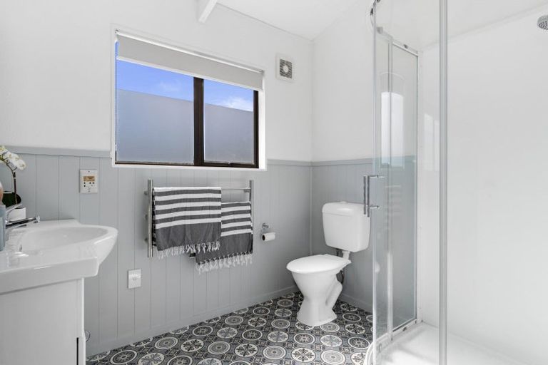 Photo of property in 3 Rangataua Street, Welcome Bay, Tauranga, 3112