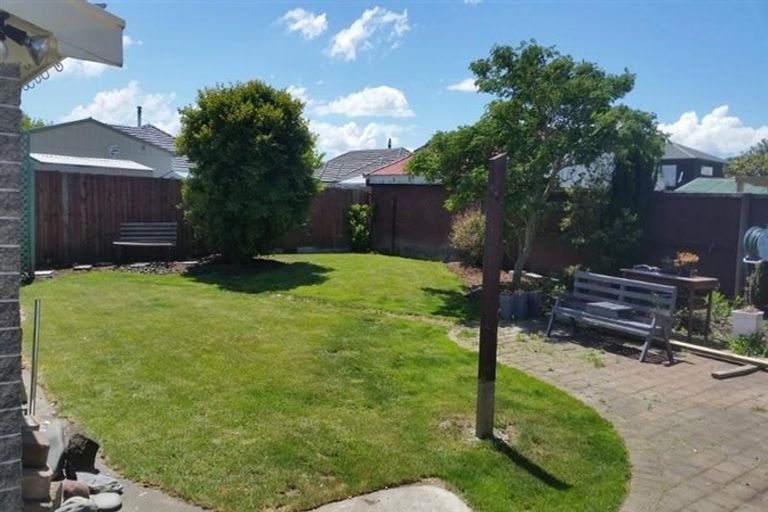 Photo of property in 10 Fairmile Place, Russley, Christchurch, 8042