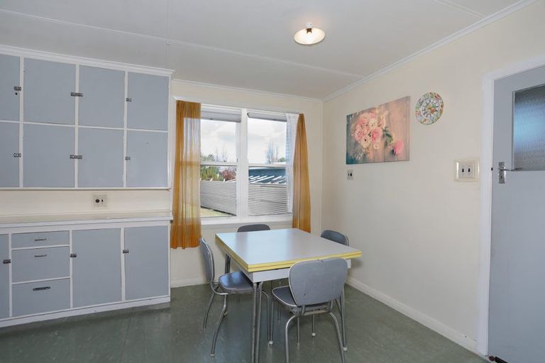 Photo of property in 14 Ward Street, Bulls, 4818