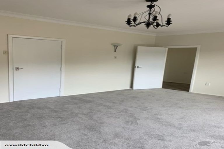 Photo of property in 4 Woodstock Terrace, Tawa, Wellington, 5028