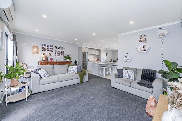 Photo of property in 18 Brian Keogh Lane, Wigram, Christchurch, 8025