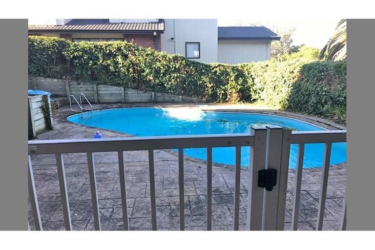 Photo of property in 9 Kiri Place, Mairangi Bay, Auckland, 0630