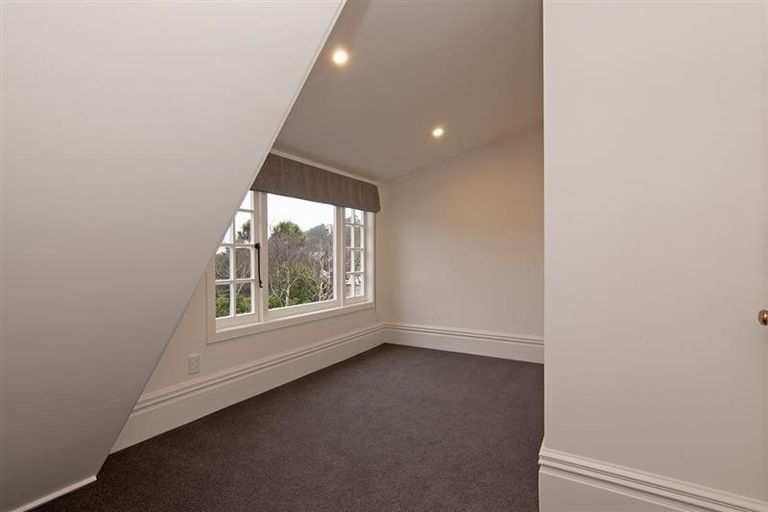 Photo of property in 21 Cheviot Road, Lowry Bay, Lower Hutt, 5013