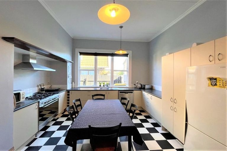 Photo of property in 218 Frankley Road, Frankleigh Park, New Plymouth, 4310