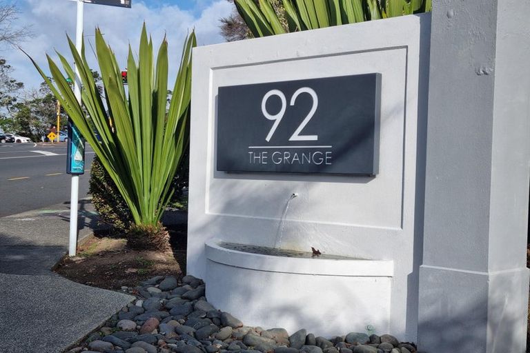 Photo of property in The Grange, 33/92 Bush Road, Albany, Auckland, 0632