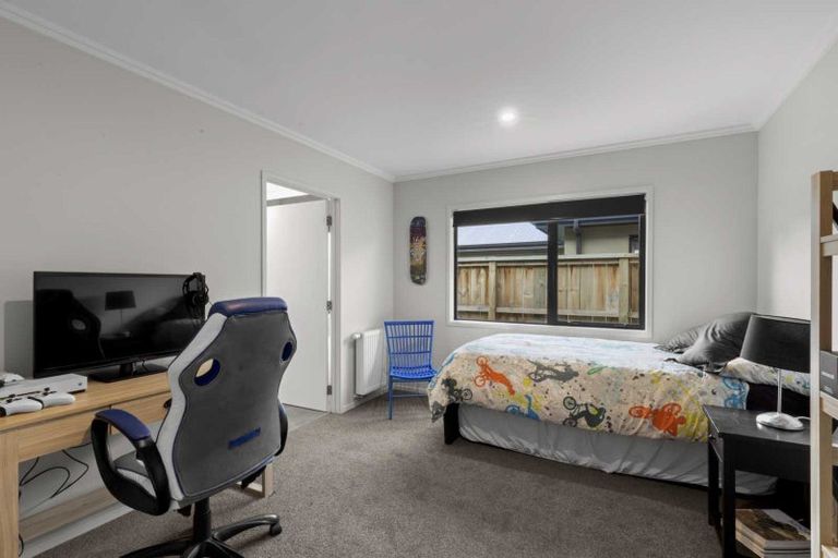 Photo of property in 45 Corriedale Road, Jacks Point, 9371