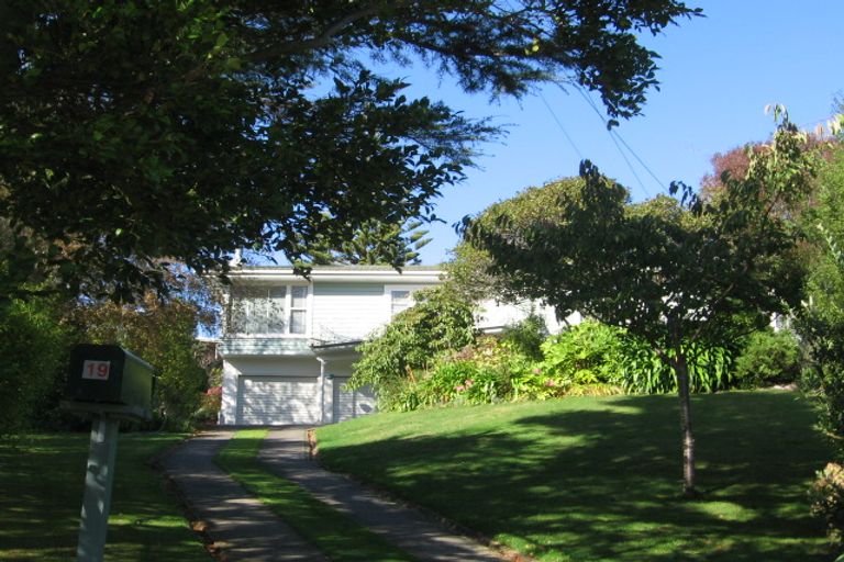 Photo of property in 19 Allen Terrace, Tawa, Wellington, 5028