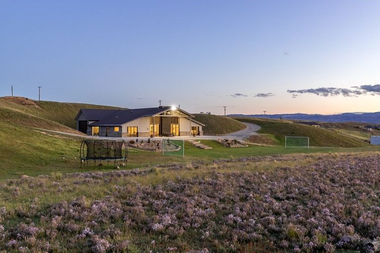 Photo of property in 211 Mcarthur Road, Springvale, Alexandra, 9391