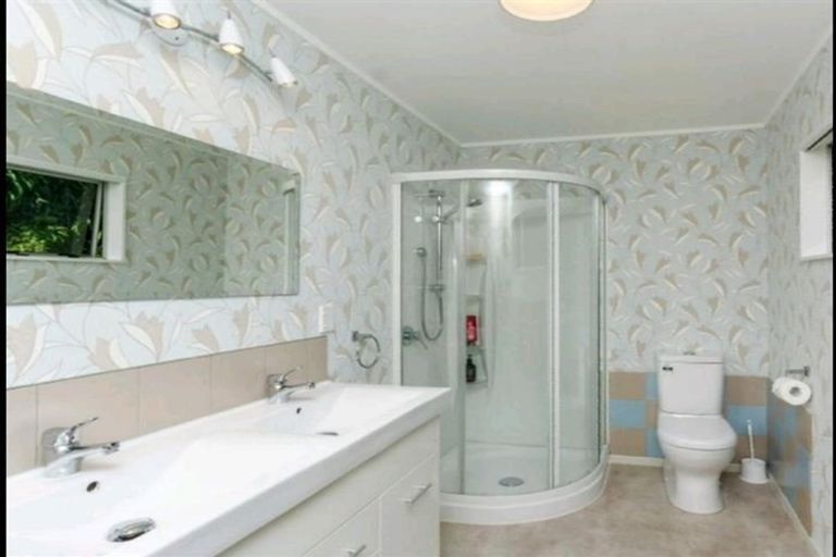 Photo of property in 6c Waterloo Place, Westown, New Plymouth, 4310