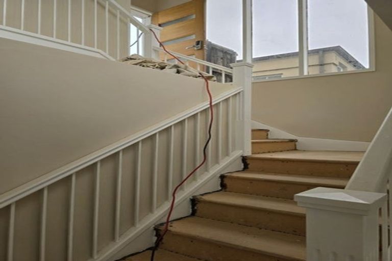 Photo of property in 9 Rangitane Street, Maupuia, Wellington, 6022