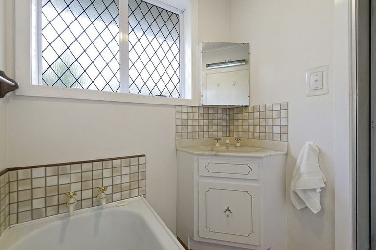 Photo of property in 113 Grimseys Road, Redwood, Christchurch, 8051