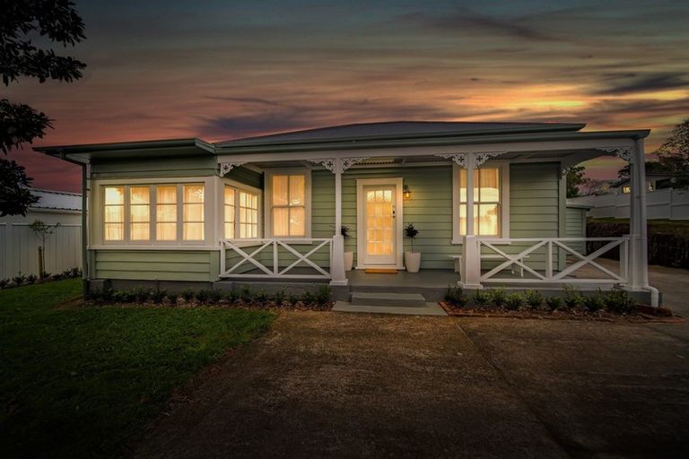 Photo of property in 9 Mayfair Place, Westown, New Plymouth, 4310