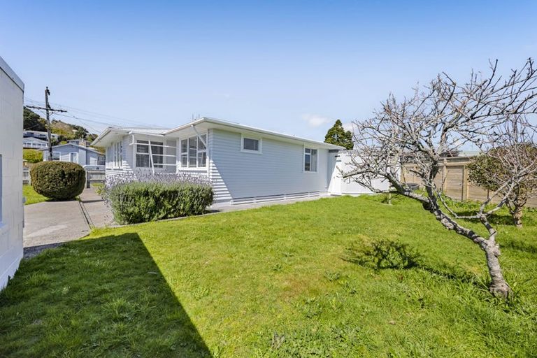 Photo of property in 7 Rosendale Avenue, Spotswood, New Plymouth, 4310