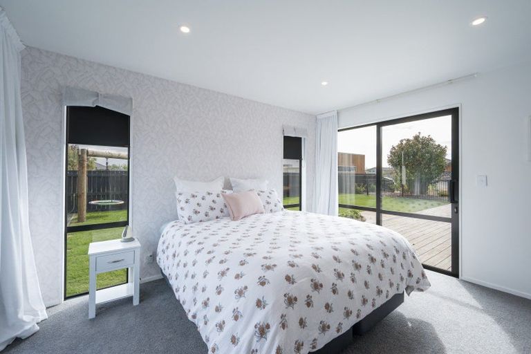 Photo of property in 12 Puketutu Grove, Motueka, 7120