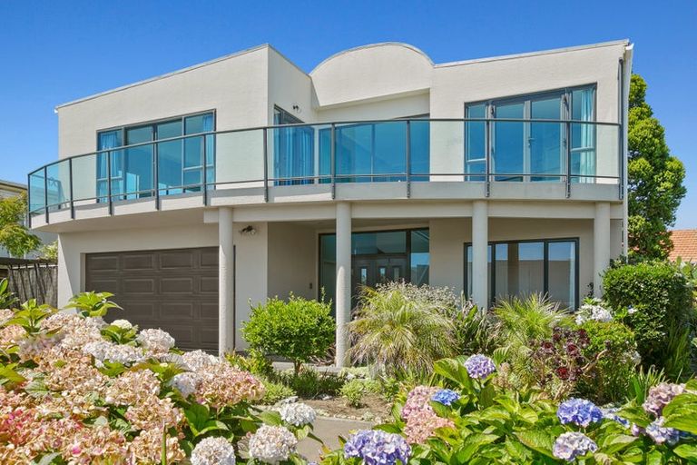 Photo of property in 3 Hine Street, New Plymouth, 4310