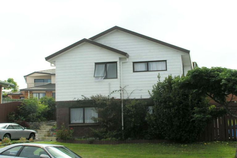 Photo of property in 64 Garton Drive, Massey, Auckland, 0614