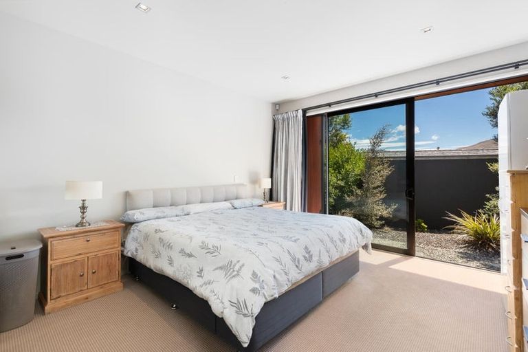 Photo of property in 18 Rannoch Drive, Jacks Point, Queenstown, 9371