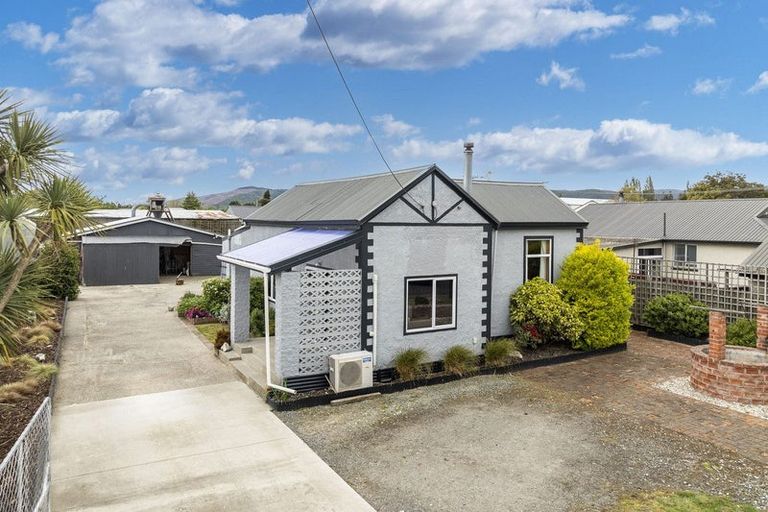 Photo of property in 8 Helensbrook Road, Milton, 9220