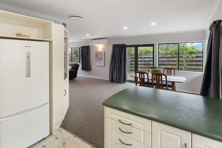 Photo of property in 53 Dalton Drive, Papamoa Beach, Papamoa, 3118