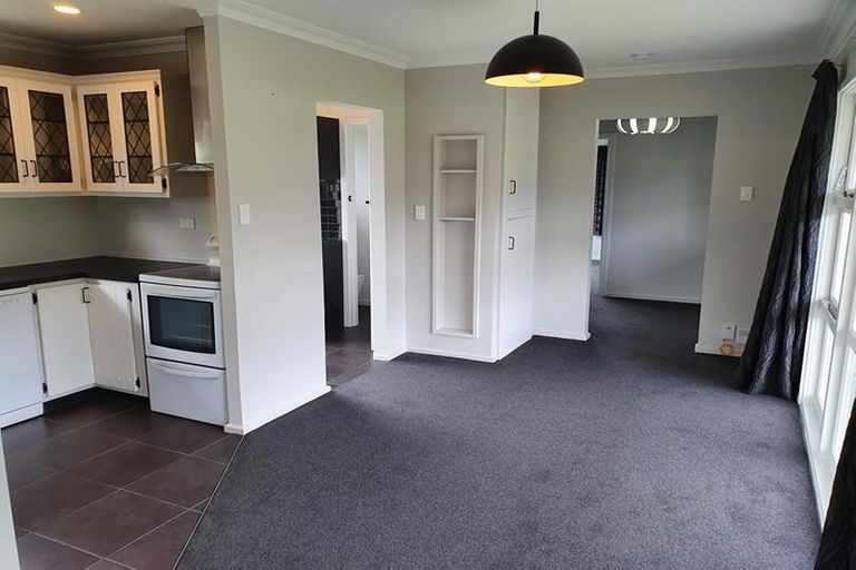 Photo of property in 1 Brookby Crescent, Avonhead, Christchurch, 8042