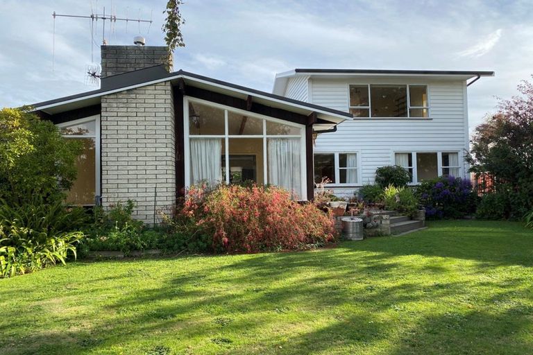 Photo of property in 17 Rennie Avenue, Milson, Palmerston North, 4414