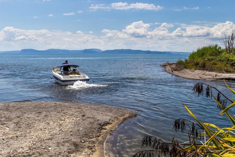 Photo of property in 83 Rereahu Avenue, Hatepe, Turangi, 3382