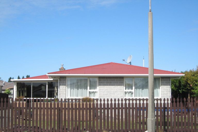 Photo of property in 23 Clipper Place, Redwood, Christchurch, 8051