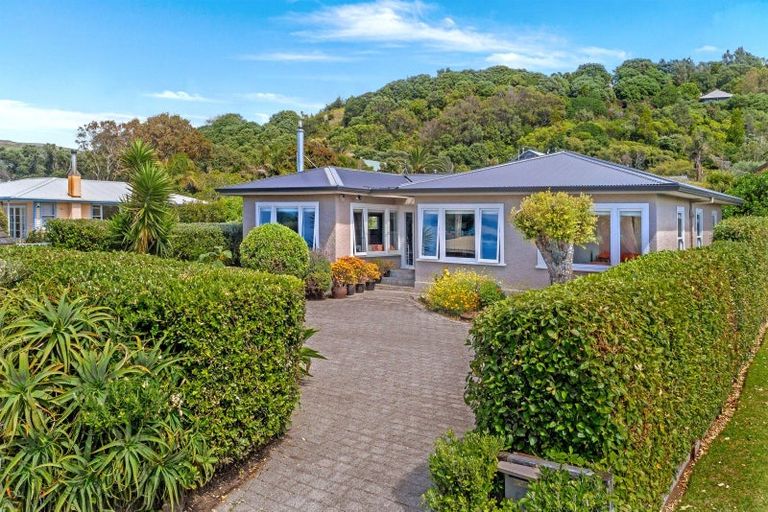 Photo of property in 50 Moana Road, Okitu, Gisborne, 4010