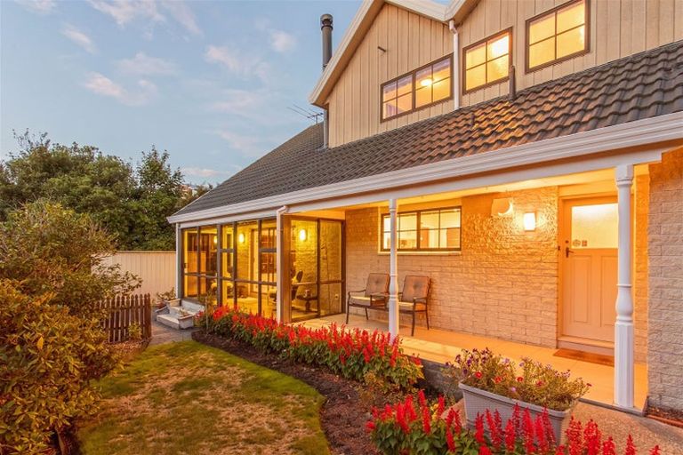 Photo of property in 1 Whareora Terrace, Cashmere, Christchurch, 8022