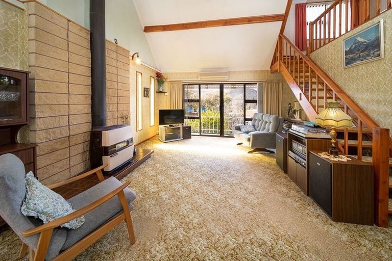 Photo of property in 45 Branxholm Street, Roxburgh, 9500