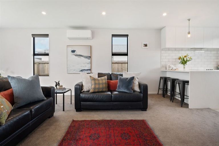 Photo of property in 10 Kingsbridge West, Burwood, Christchurch, 8083