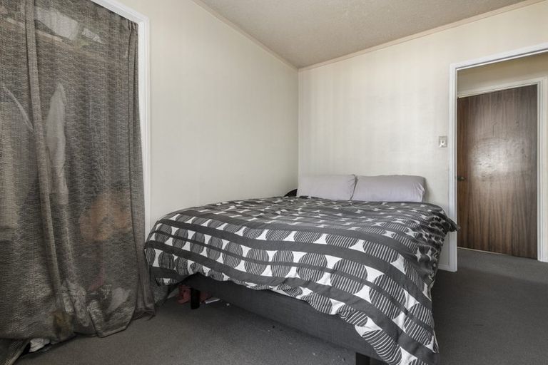 Photo of property in 13 Waimai Avenue, Weymouth, Auckland, 2103