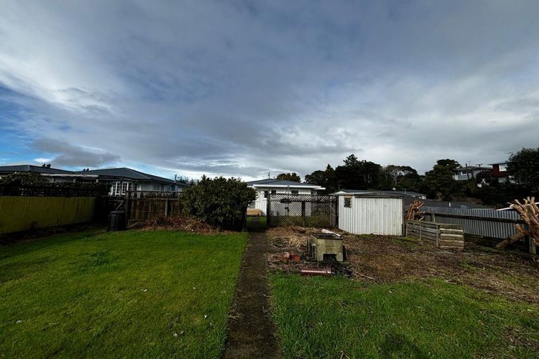 Photo of property in 92 Brois Street, Frankleigh Park, New Plymouth, 4310