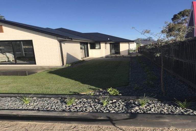 Photo of property in 12 John Raven Lane, Woodend, 7610