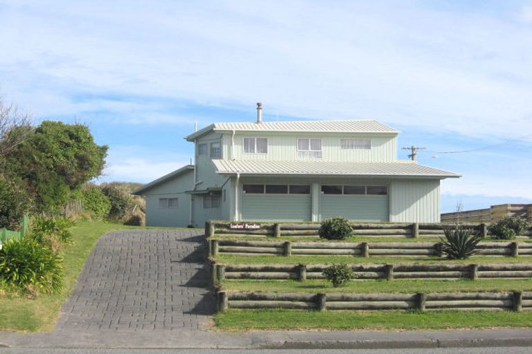 Photo of property in 121 Rua Avenue, Waitarere Beach, Levin, 5510