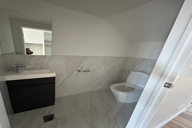 Photo of property in 3/29 Tudor Road, Henderson, Auckland, 0610