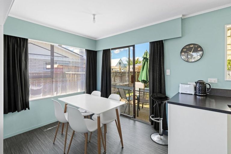 Photo of property in 33 Solway Street, Levin, 5510