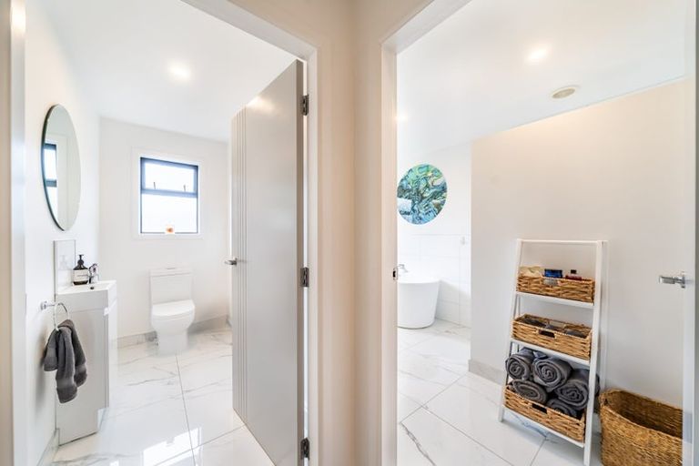 Photo of property in 15 Pacific View, Whitby, Porirua, 5024