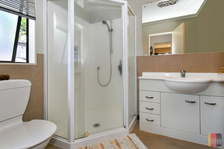 Photo of property in 204 Wattle Farm Road, Wattle Downs, Auckland, 2103