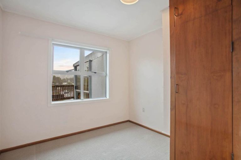 Photo of property in 65 Saffron Street, Birkdale, Auckland, 0626