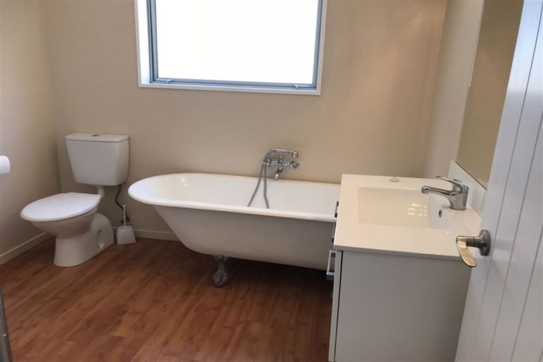 Photo of property in 3 South Crescent, Amberley, 7481