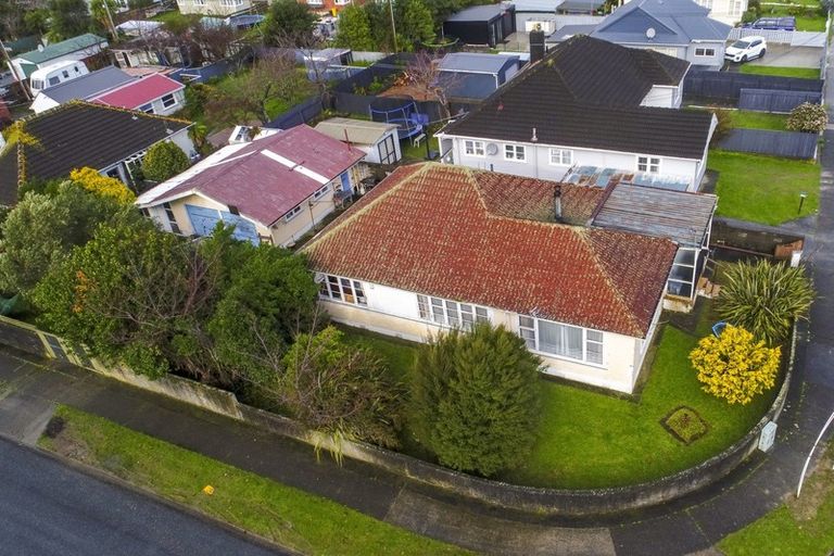 Photo of property in 12 Dempsey Street, Naenae, Lower Hutt, 5011