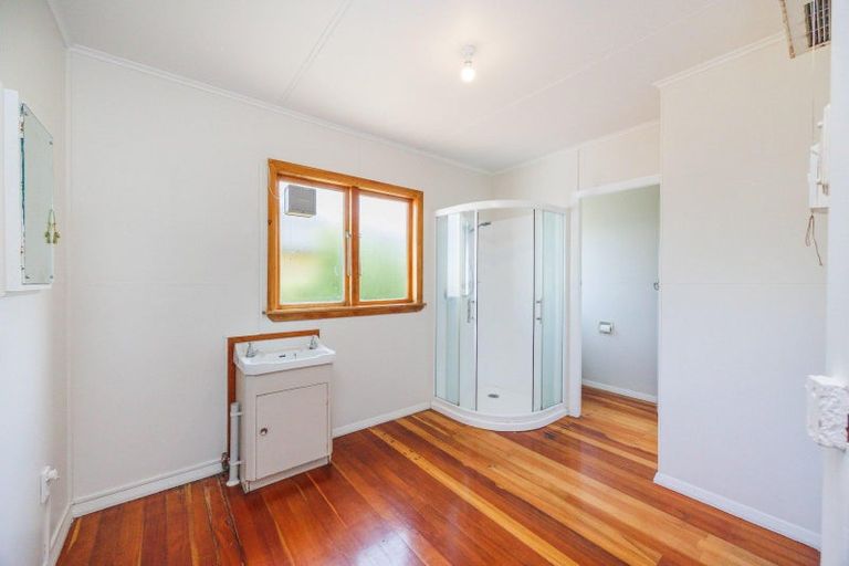 Photo of property in 17 Haydon Street, Roslyn, Palmerston North, 4414