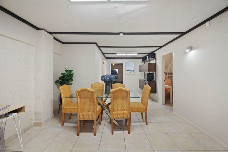 Photo of property in 10 Etherege Place, Howick, Auckland, 2014